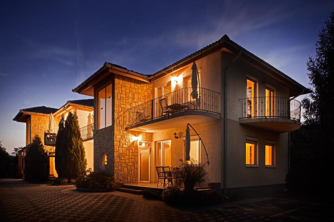 Balatonlelle Apartmanhaz Exterior foto